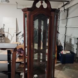 (OBO)CORNER GLASS DISPLAY CASE