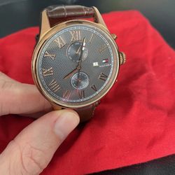 Tommy Hilfiger Men’s Watch Gold Dial Quartz Stainless Steel Real Leather Strap