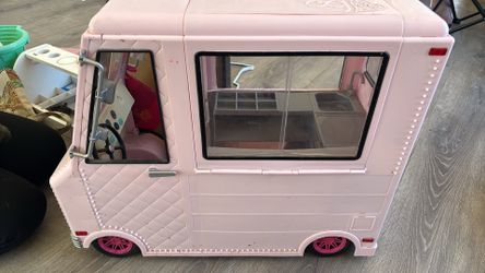 Ice cream truck