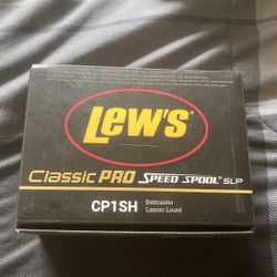 Fishing Reel Lew’s.
