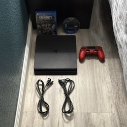 PS4 Slim 