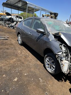 2018 Nissan versa parts only