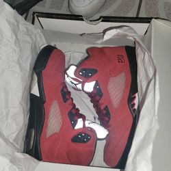 Air Jordan 5 Retro Raging Bull 2021