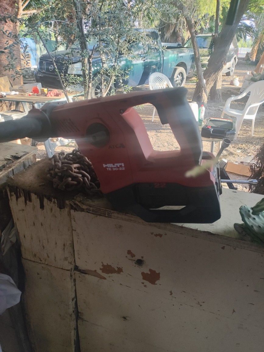 Hilti Te 30 With Battery And Charger