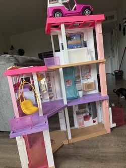Barbie doll house
