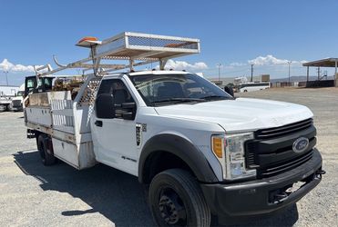2017 Ford F550 Contractor Bed