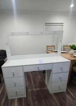 Vanity, White with LED Lights