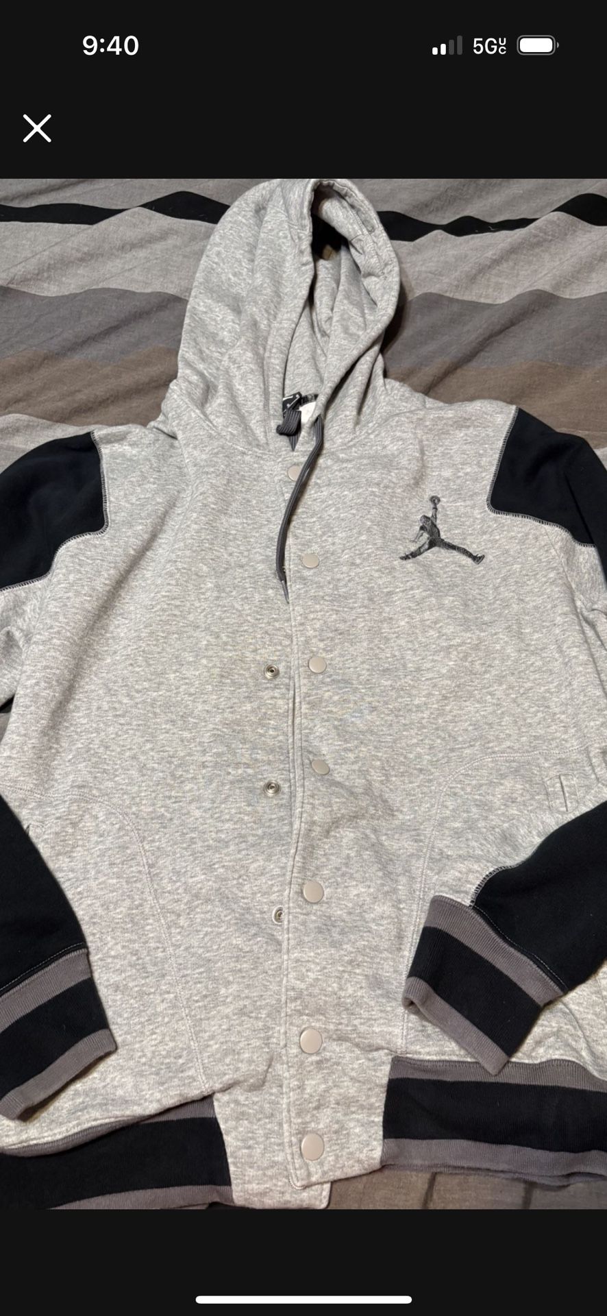 Mens Size Large Michael Jordan Hoodie Button Up
