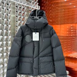 Moncler Men’s Black Coat 2025 New 