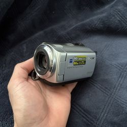 Sony Handycam DCR-SR47