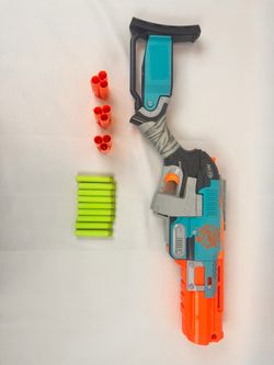 NERF Zombie Strike Sledge fire blaster (with 3 original shells and 9 darts)