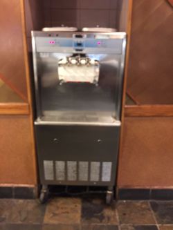 Taylor ice cream machine/ soft serve