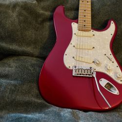 Trade? 1(contact info removed) Fender Stratocaster Deluxe, Stainless Steel refret W/ohsc