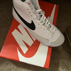 Nike Blazer (7 Youth Unisex) 