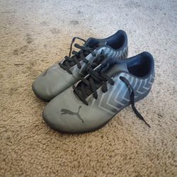 Puma Turf Soccer Shoes Size Kids 2.5