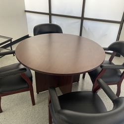 Round Office Table W/ 4 Chairs