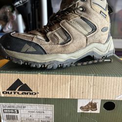Kids Hiking Boots - Used OBO Outland