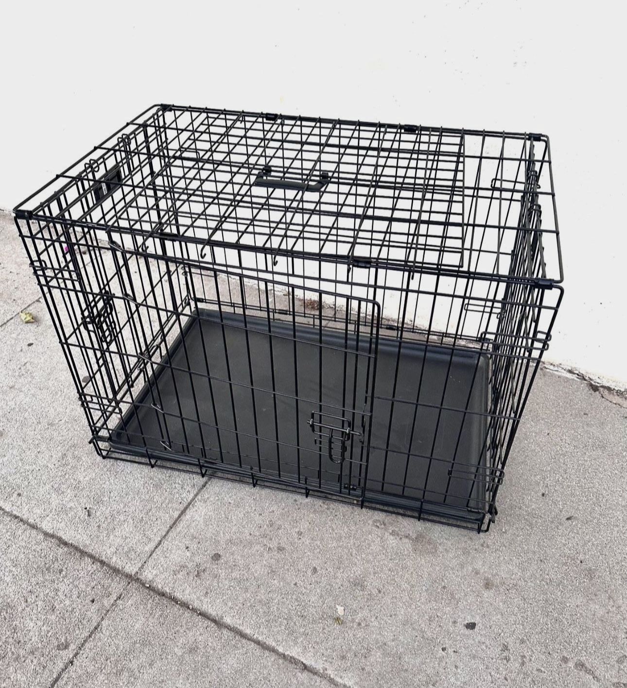 Dog Crate Luxury 30 X 24X22 Is New