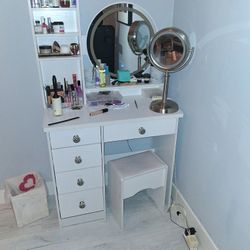 Small VANITY white