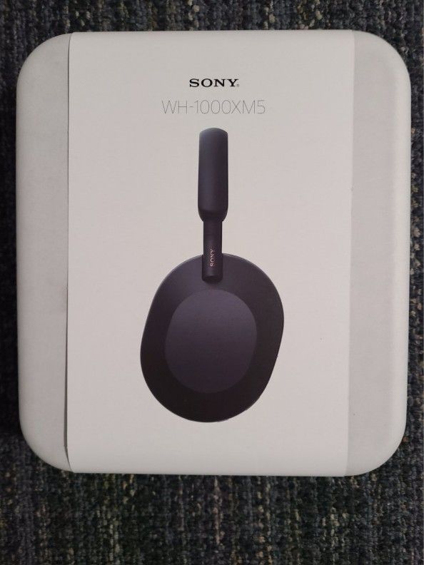Sony - WH1000XM5 Wireless Noise-Canceling Over-the-Ear Headphones - Black