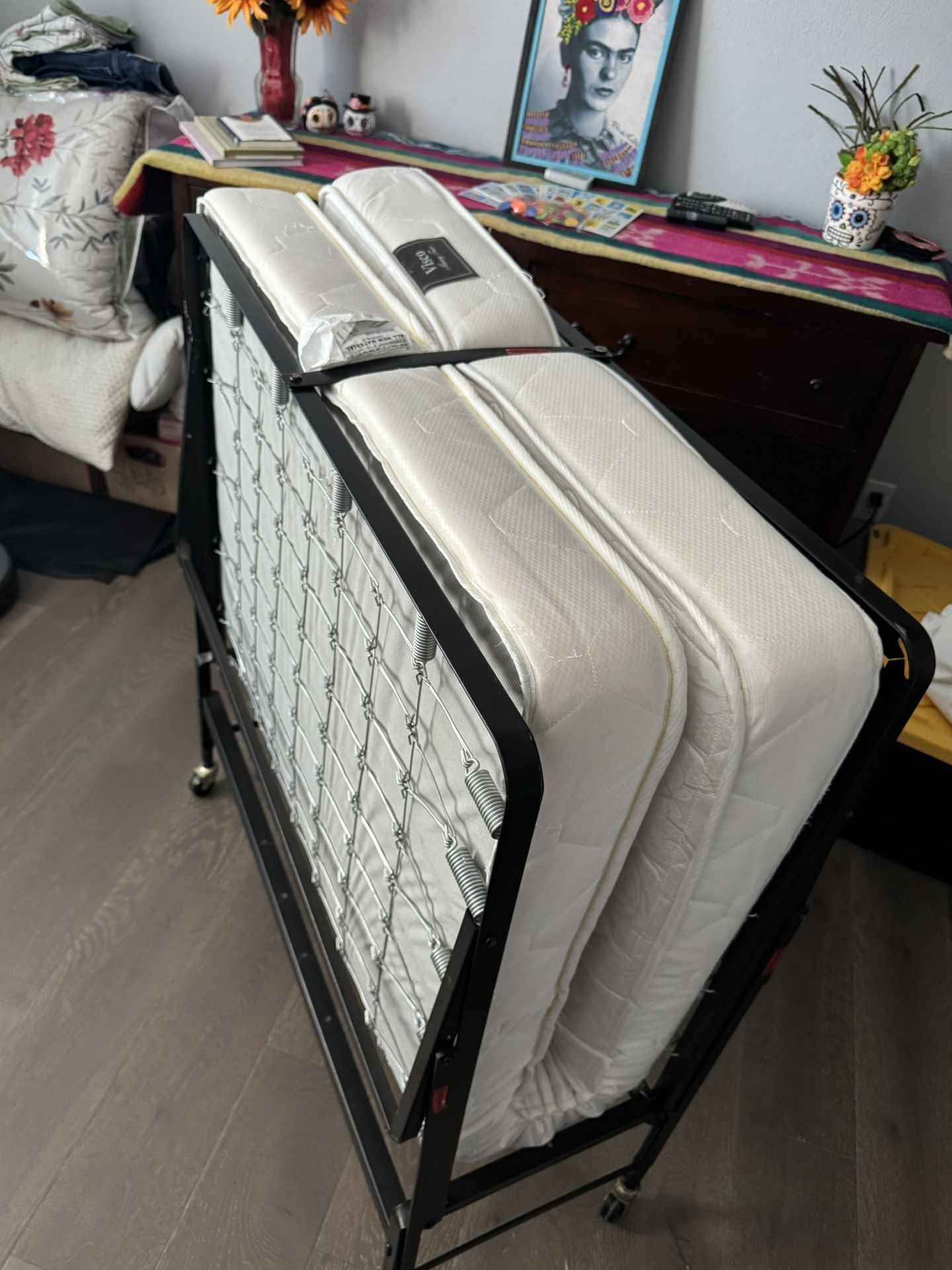 Roll Away bed - Twin -OBO