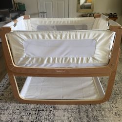 SnüzPod 4 Bedside Bassinet / Crib