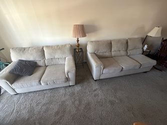 Sofa & left arm facing loveseat