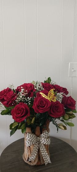 Arreglos De Rosas Naturales Si Gusta Puede Hacer Su Pedido Para El  Día De Las Madres