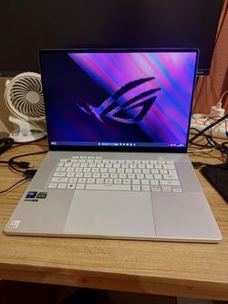 ASUS ZEPHYRUS G16 4070 32GB RAM 2TB SSD