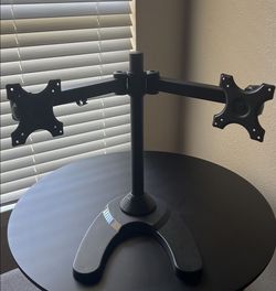 Dual monitor stand