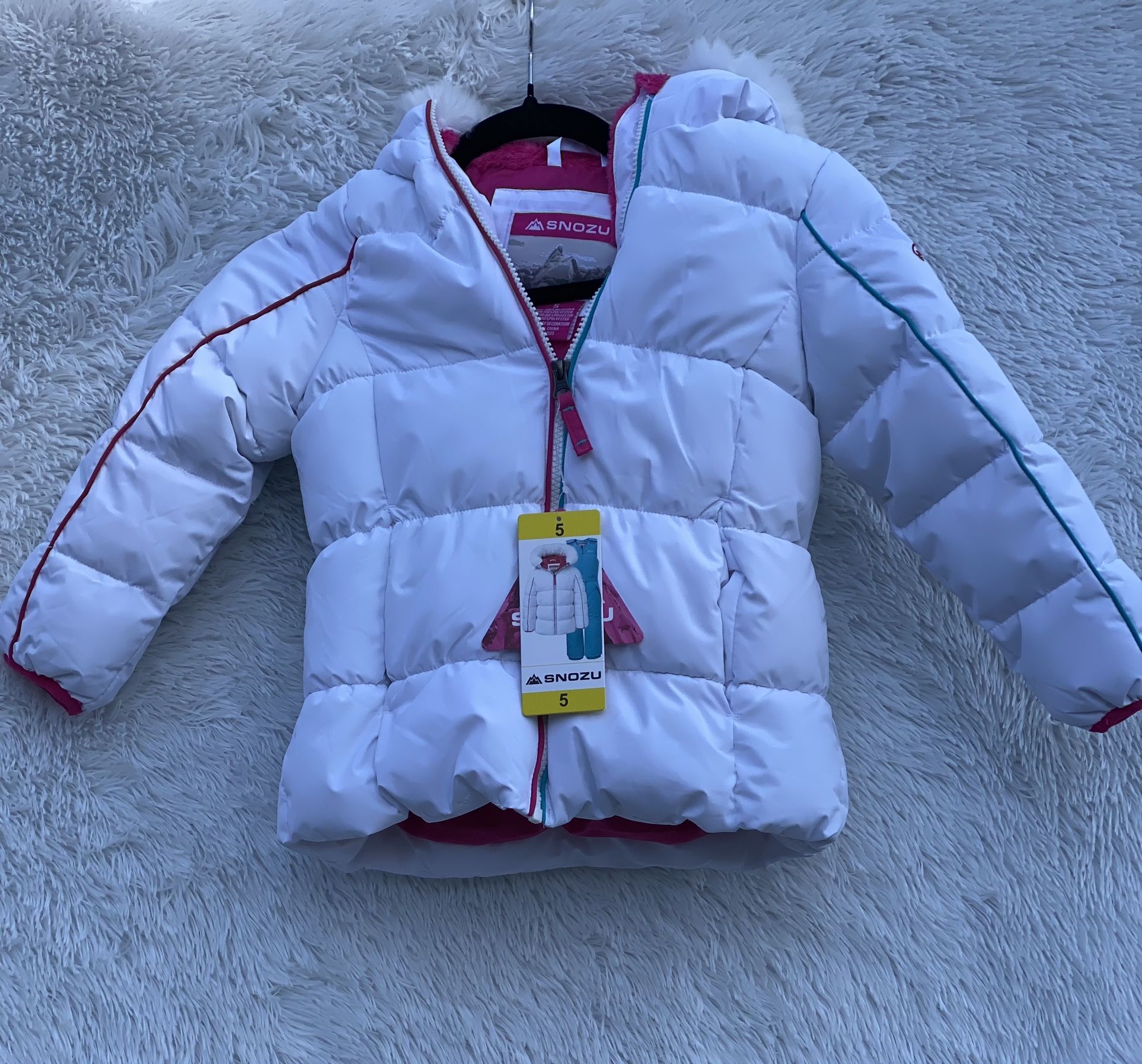 New- Snozu White Puffer Jacket in Size 5