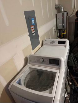 Washer dryer set