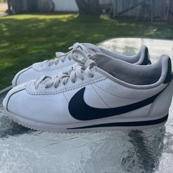 Nike Cortez Size 9