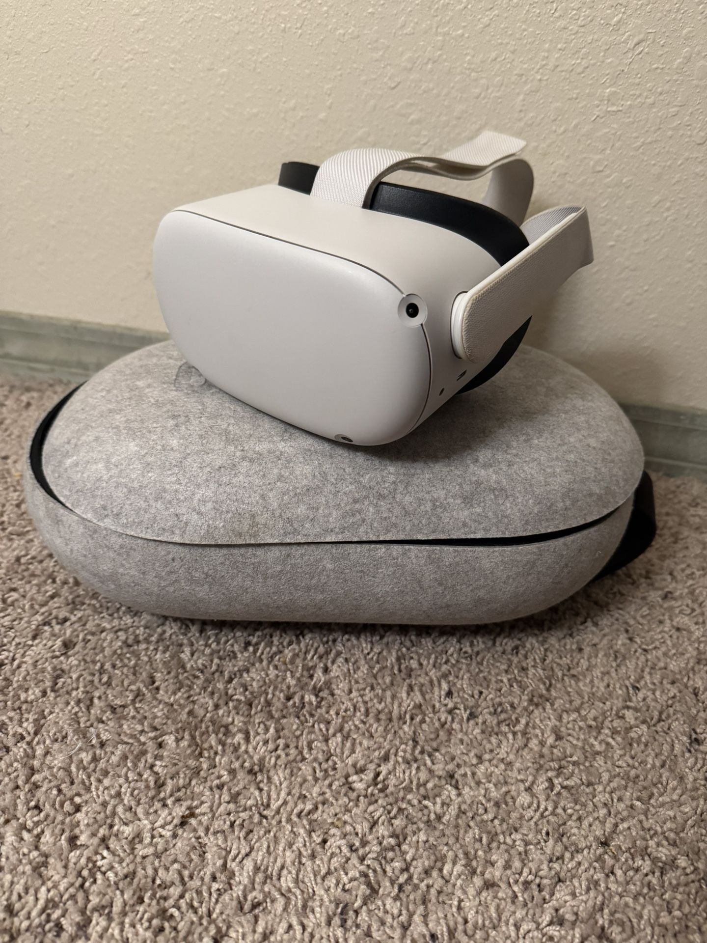 Oculus Meta Quest 2 VR Headset