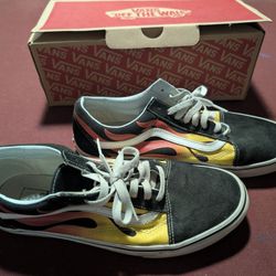 Mens And Women's Vans Nike Adidas And Converse Shoes