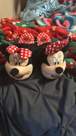 Minnie Mouse slippers