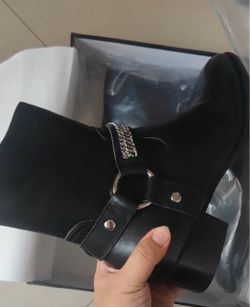 SAINT LAURENT