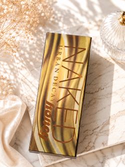 URBAN DECAY NAKED HONEY