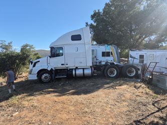 Volvo Semi Truck