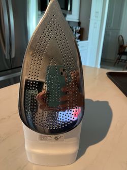 Almost brand new iron