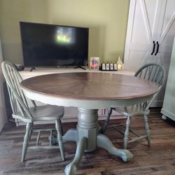 Kitchen table With Chairs 