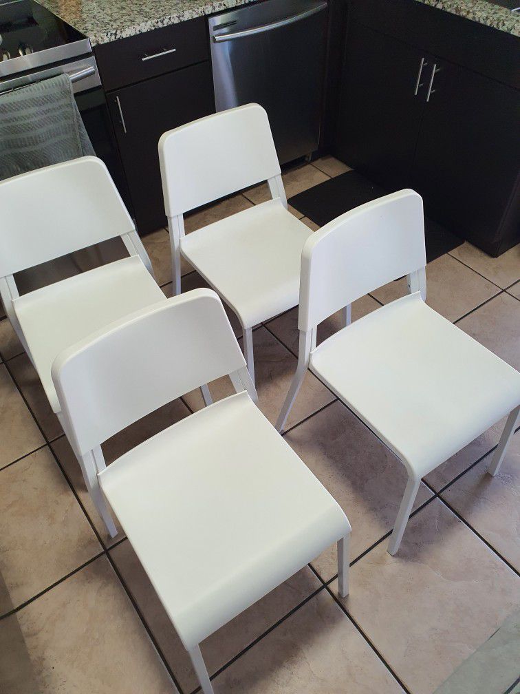 4 IKEA TEODORES CHAIRS WHITE EXCELLENT CONDITIONS SILLAS BLANCAS APILABLES for Sale Medley, FL - OfferUp