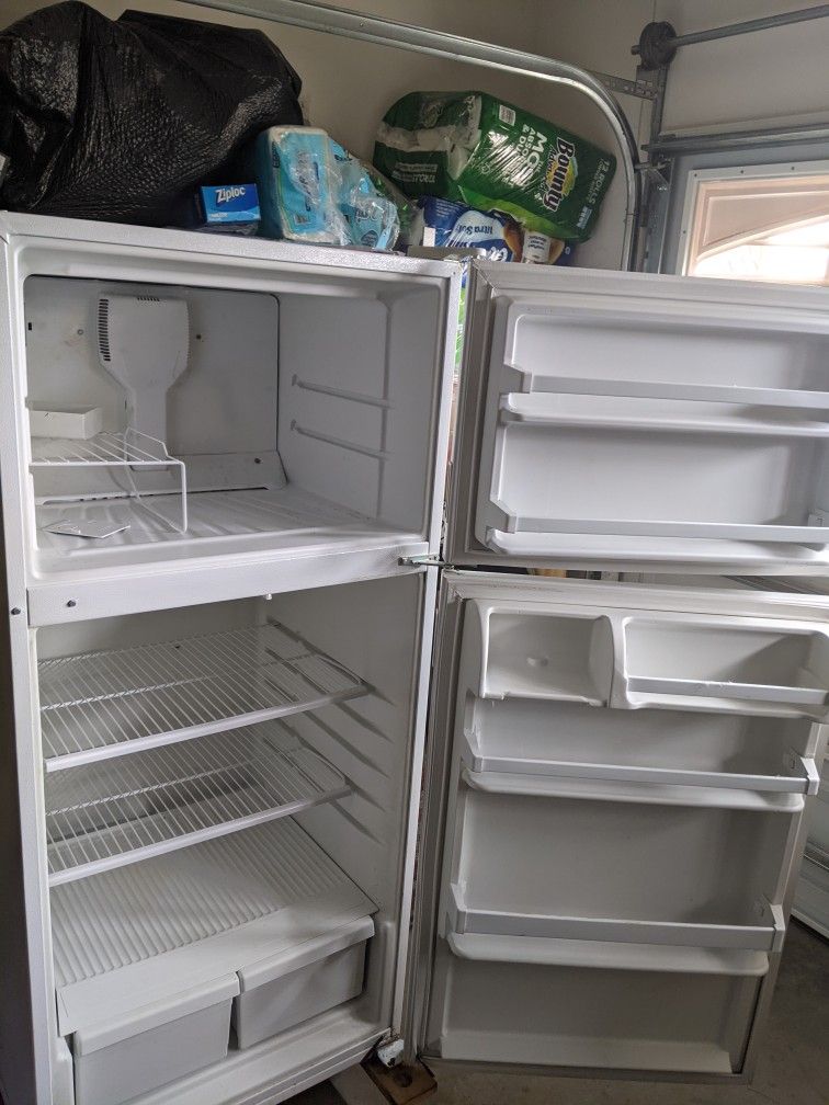 Kirkland Signature Whirlpool Edition Refrigerator