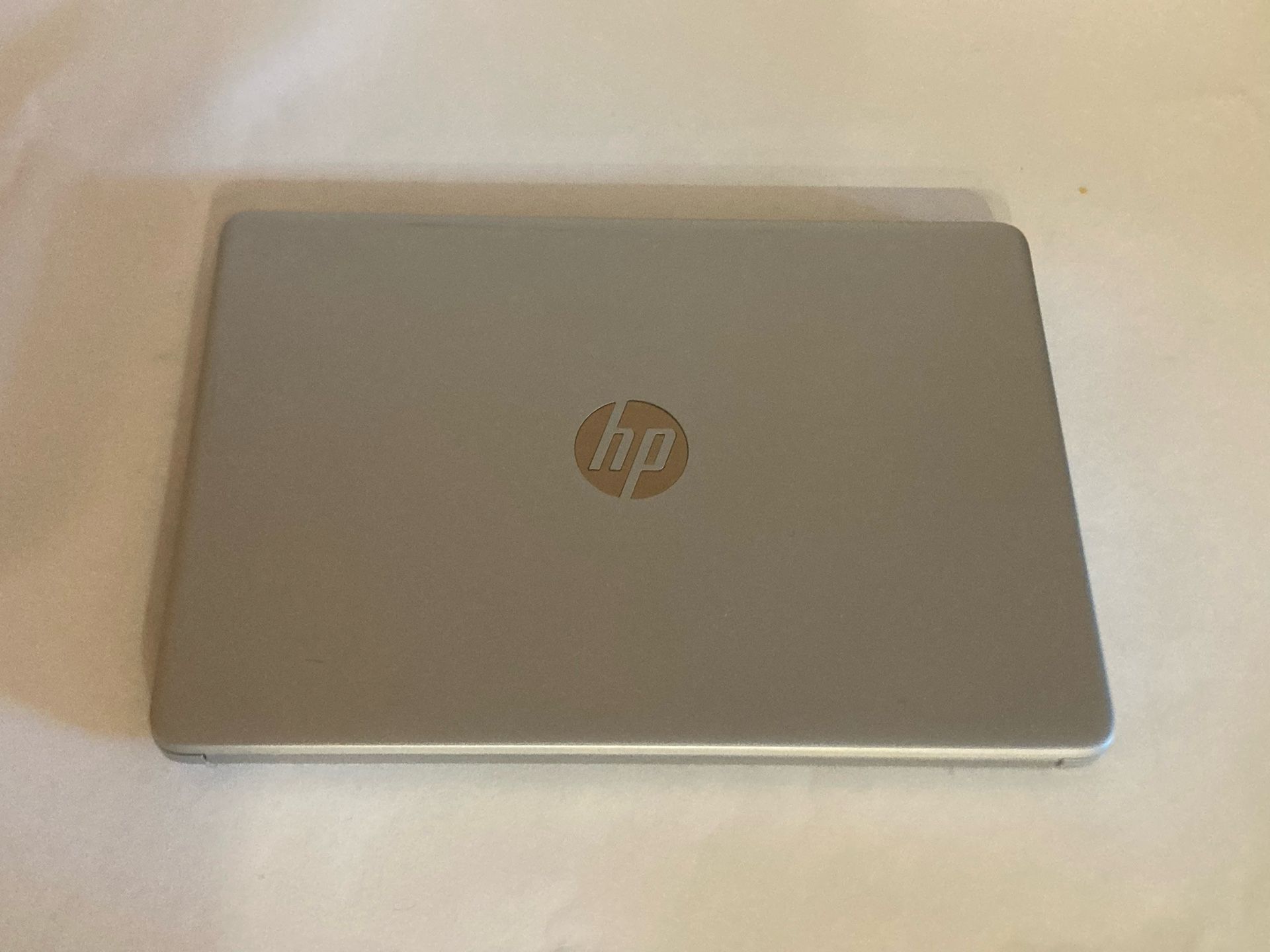 HP 15 Inch Touchscreen Laptop With 32GB RAM and Free Docking Station 
