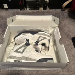 BRAND NEW JORDAN 4 5y Midnight Navy 
