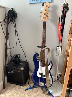 Bass guitar