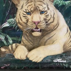 Very unique 1 of a kind 3-D effect beautiful hand sculpted and hand painted White Tiger enclosed in a very expensive shadow box.   Set in a high quali