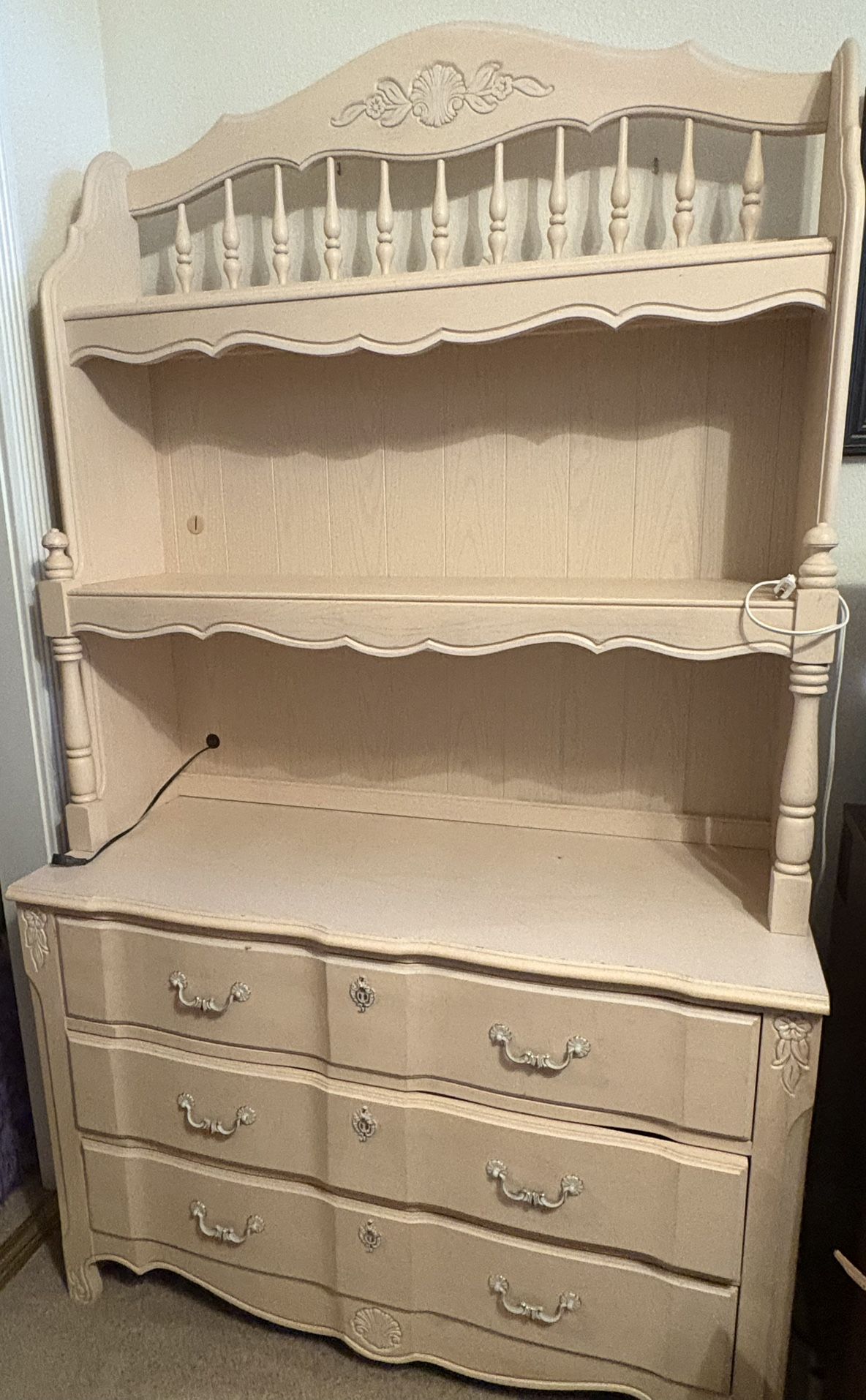 Stanley Children’s Furniture Desk, Dresser And Hutch