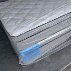 New Queen Size Memory Foam Pillow Top Mattress Only PICK UP  