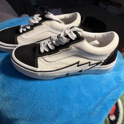 Vans Bolt